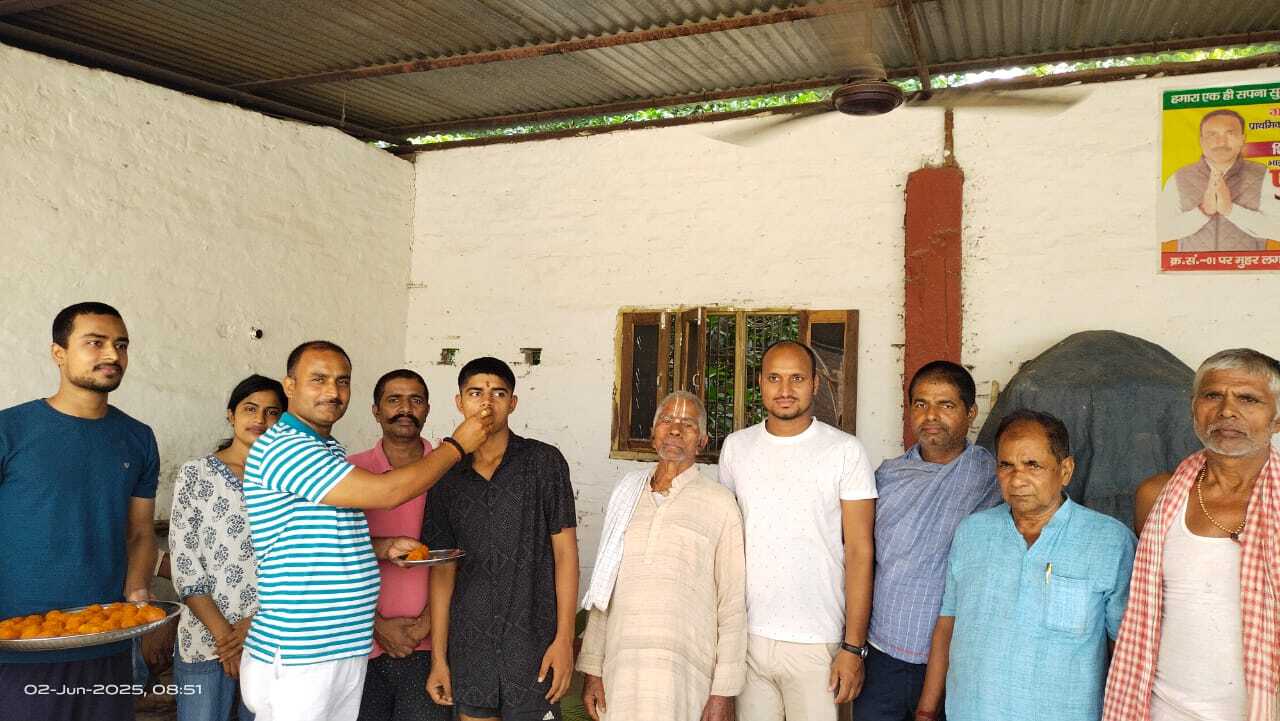 Motihari: रामगढ़वा के भास्कर शांडिल्य ने प्रखंड का बढ़ाया मान