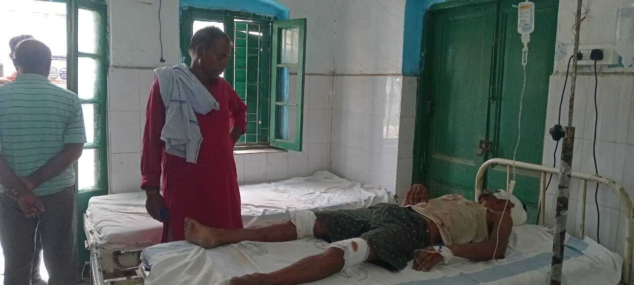 सड़क हादसे में युवक घायल, रेफर