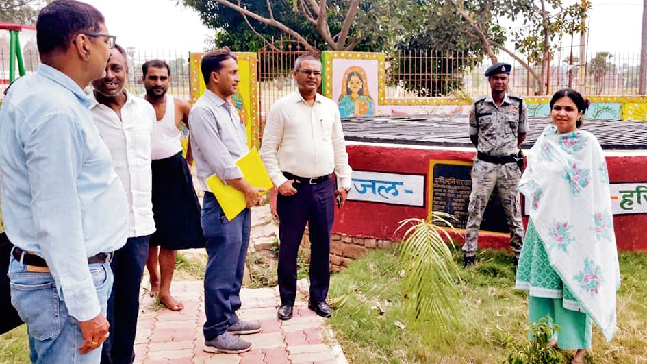 Jehanabad : डीडीसी ने काको प्रखंड के खेल मैदान और धरहरा पार्क का किया निरीक्षण
