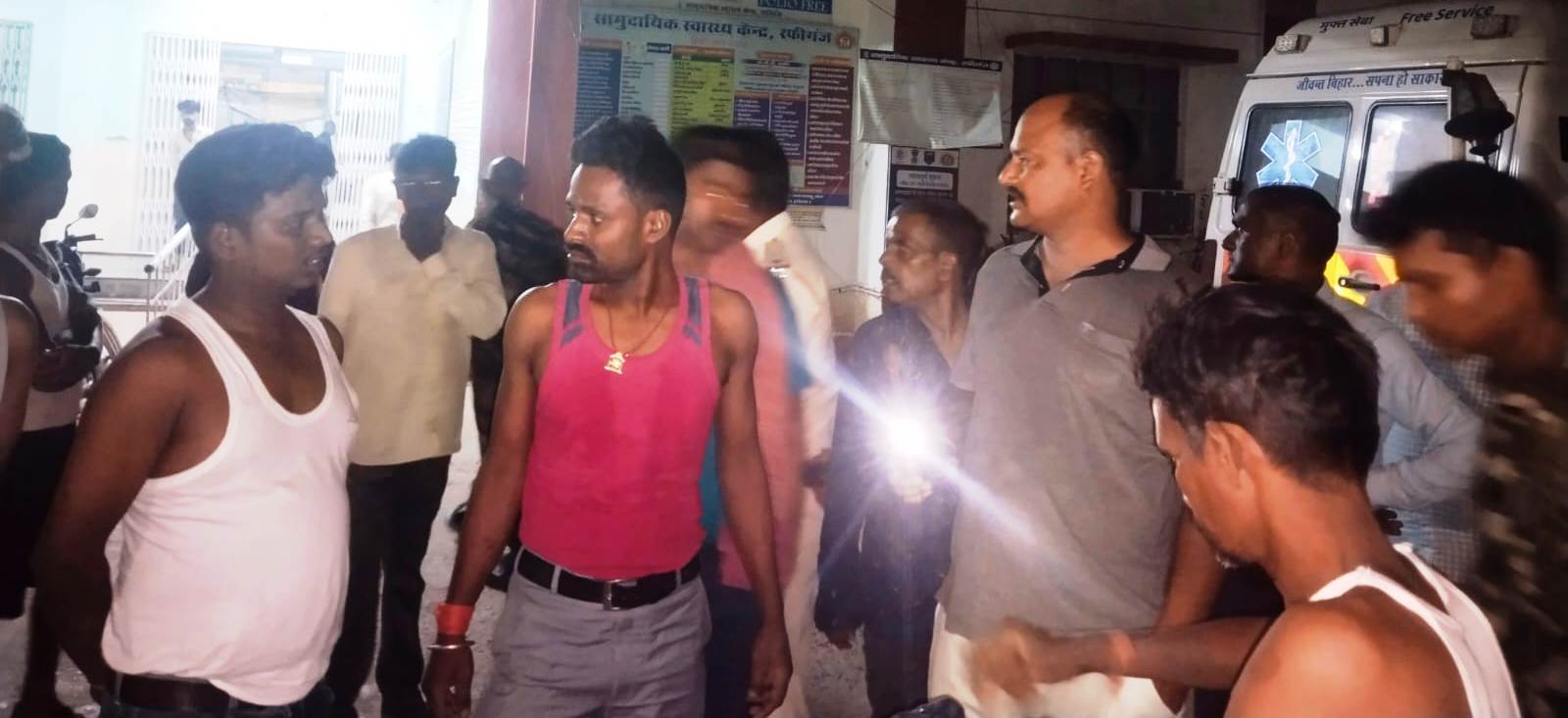 सड़क किनारे खड़े ट्रैक्टर ने बाइक ने मारी टक्कर, युवक की मौत