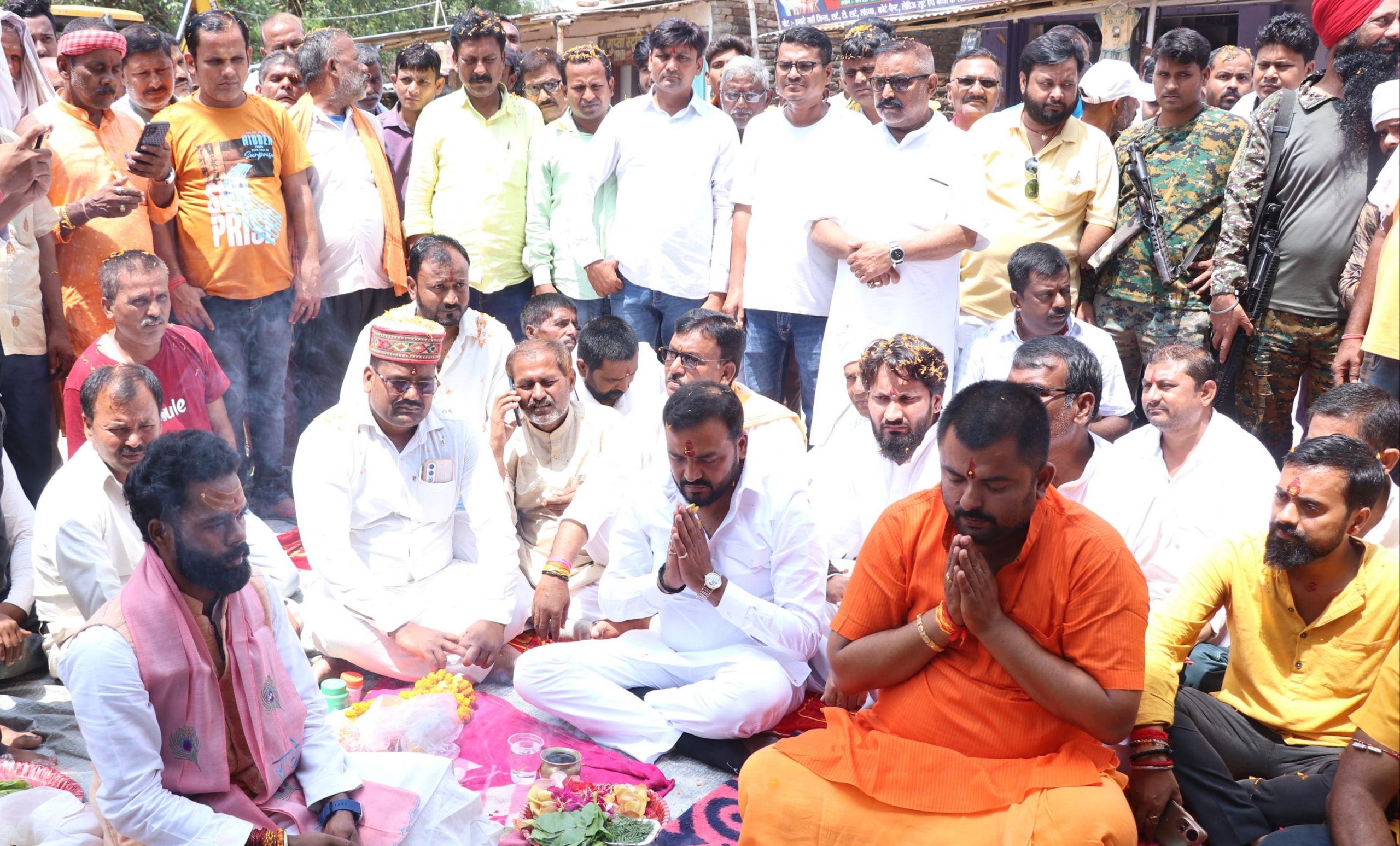 Motihari: 42 करोड़ की लागत से जीर्णोद्धार हो रहे सड़क का विधायक ने किया शिलान्यास