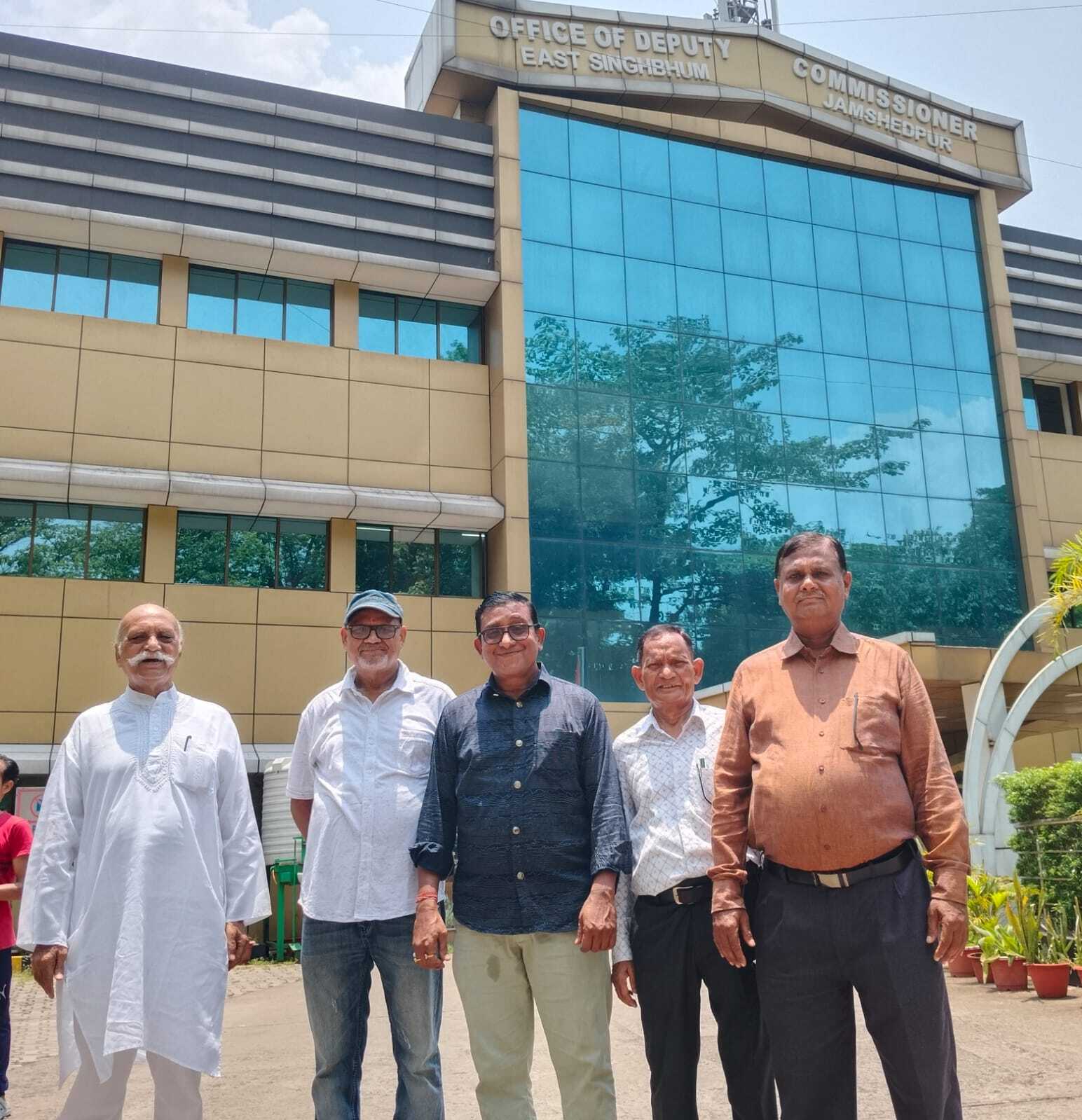 Jamshedpur news. बुजुर्गों के लिए बनी संस्था जीवन ज्योति जल्द जारी करेगा आपातकालीन फोन नंबर