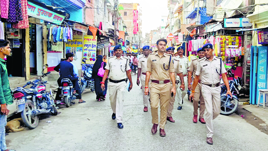 Gopalganj News : बकरीद आज, दरगाह शरीफ में सुबह 6:30 बजे होगी नमाज, निकाला गया फ्लैग मार्च