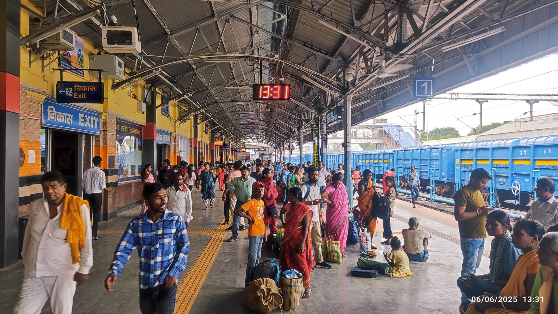 ट्रैफिक व पावर ब्लॉक के कारण 8 व 15 जून को जमालपुर होकर कई ट्रेनों का परिचालन होगा प्रभावित
