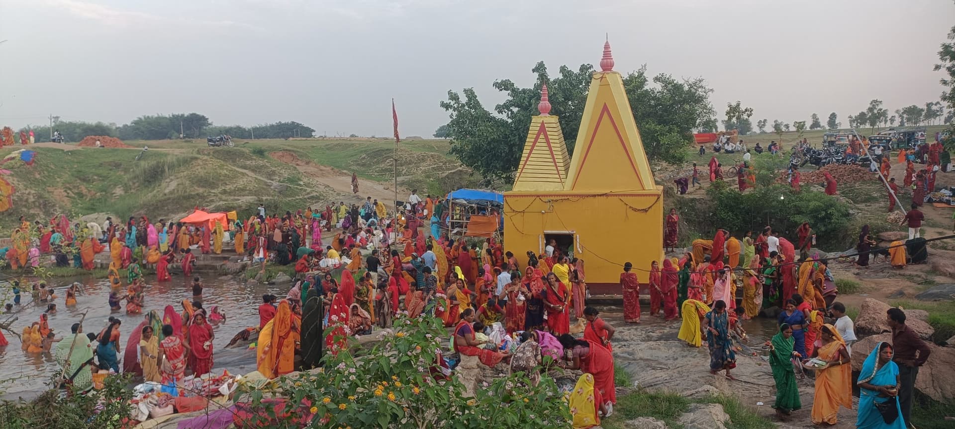 Giridih News: निर्जला एकादशी को लेकर शिवालयों में उमड़ी भक्तों की भीड़
