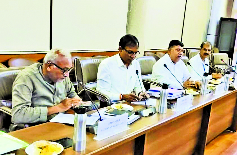 Bokaro News : कैडर स्कीम ड्राफ्ट चर्चा, अध्ययन के लिए और समय की मांग