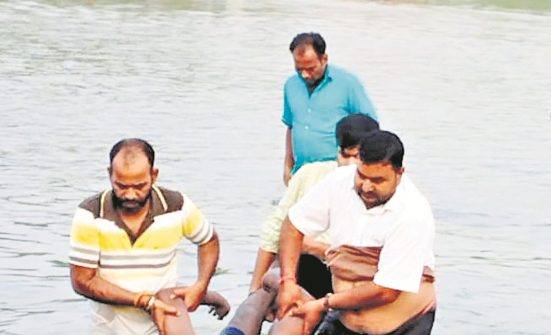 Jamshedpur News : जुगसलाई शिव घाट के पास नदी में मिला डूबे शशांक और शुभम का शव