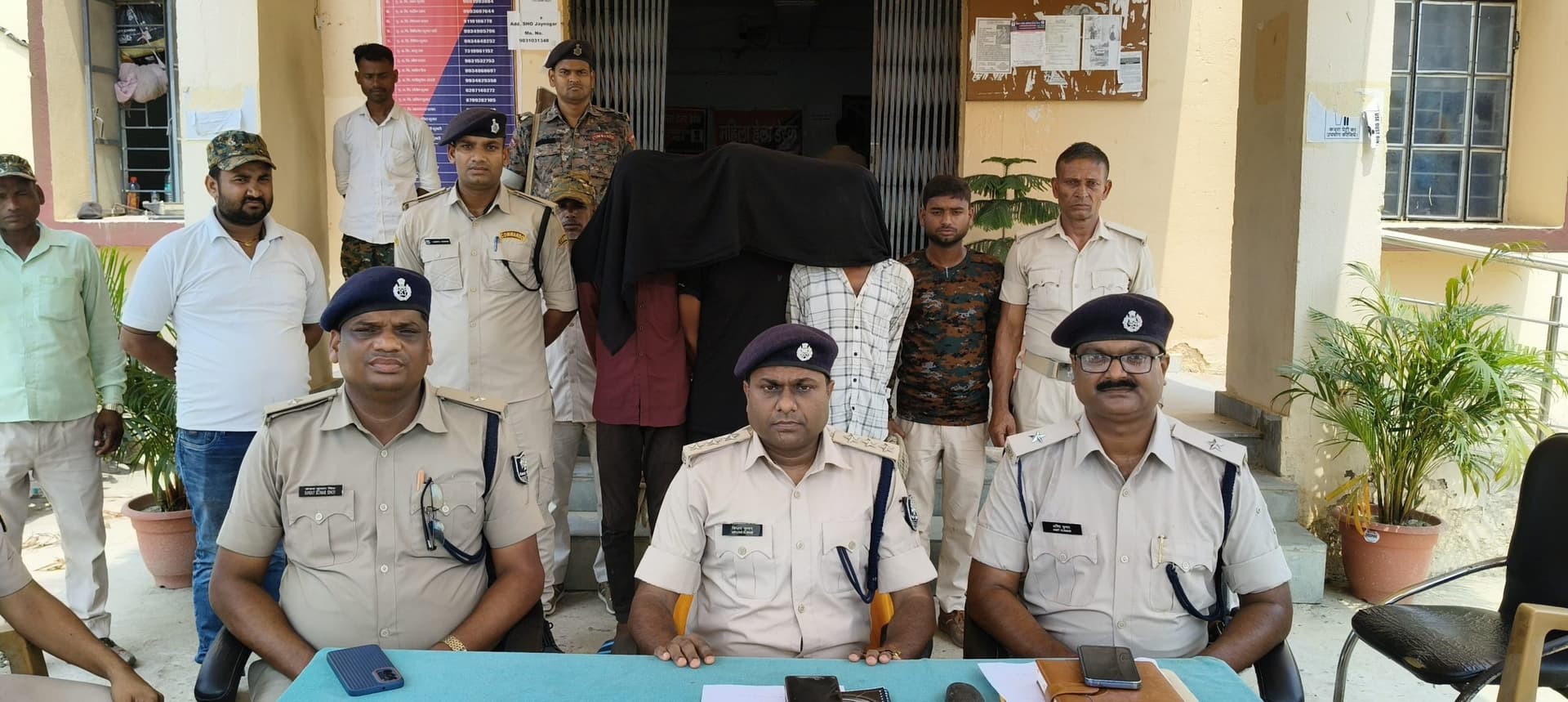 Madhubani News : चोरी की नौ बाइक के साथ तीन शातिर गिरफ्तार