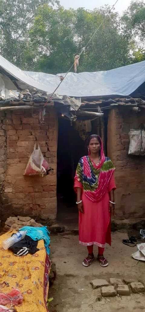 East Singhbhum News : प्लास्टिक टांग रह रहे चालकडीह के सैकड़ों परिवार