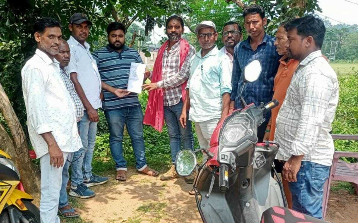 कृषक मित्रों ने मानदेय लागू कराने के लिए जामा विधायक से लगायी गुहार