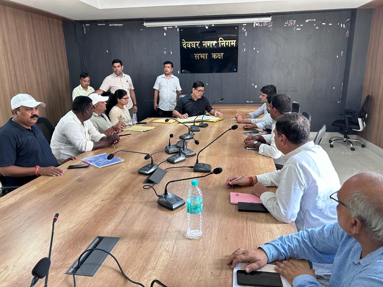 Deoghar News : श्रावणी मेले में तीन पालियों में होगी सफाई, दो कंपनियों को मिला जिम्मा
