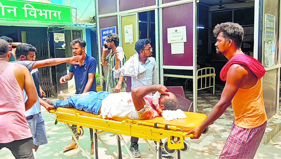 Gopalganj News : जमीन विवाद में भिड़े दो पक्ष, धारदार हथियार से हमले में छह जख्मी