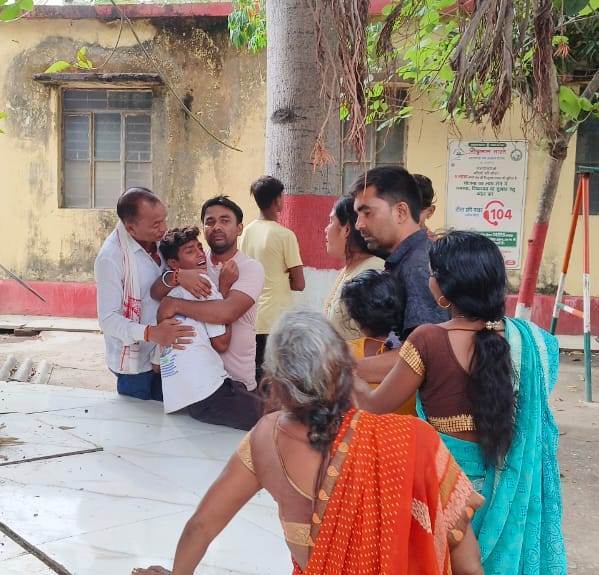 क्रिकेट मैच देखने जा रहे युवक की ट्रैक्टर से गिरकर मौत