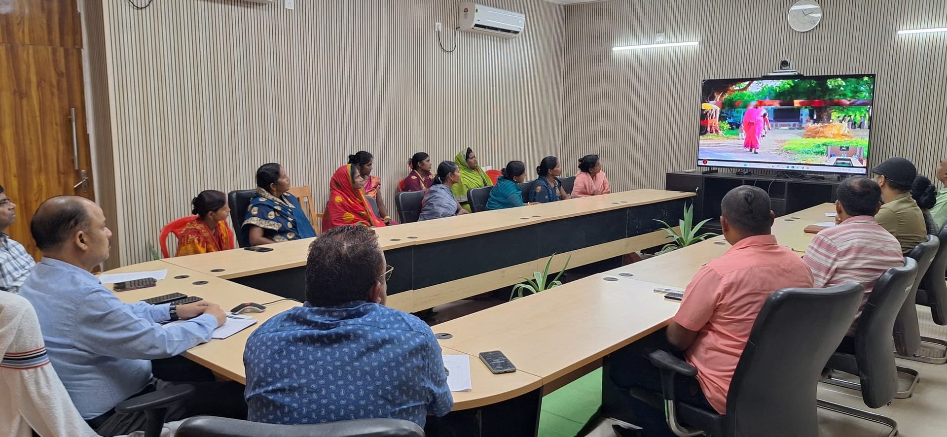 मुख्यमंत्री ने वर्चुअल माध्यम से किया दीदियों का सम्मान, नई घोषणाओं से जगाई उम्मीद