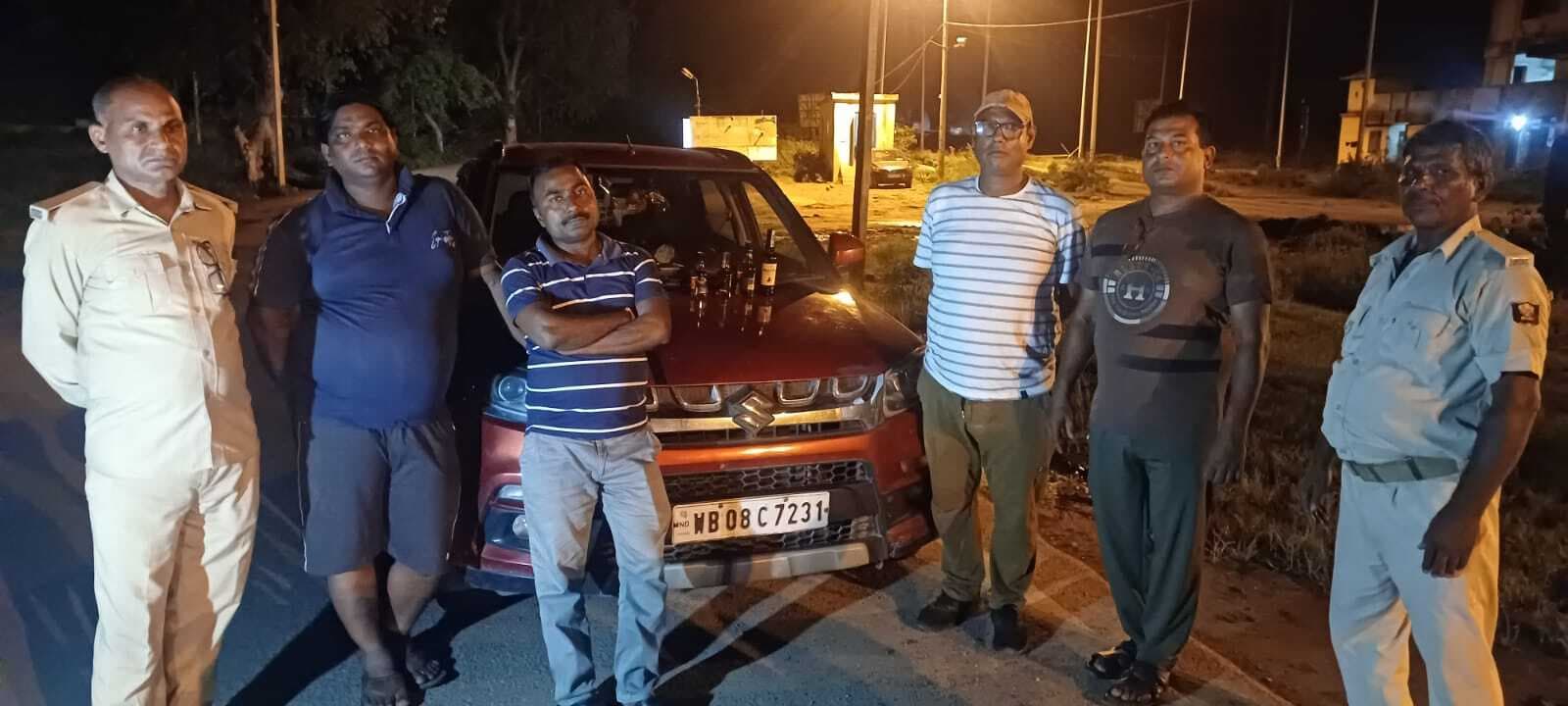 चार बोतल शराब के साथ चार लोग गिरफ्तार