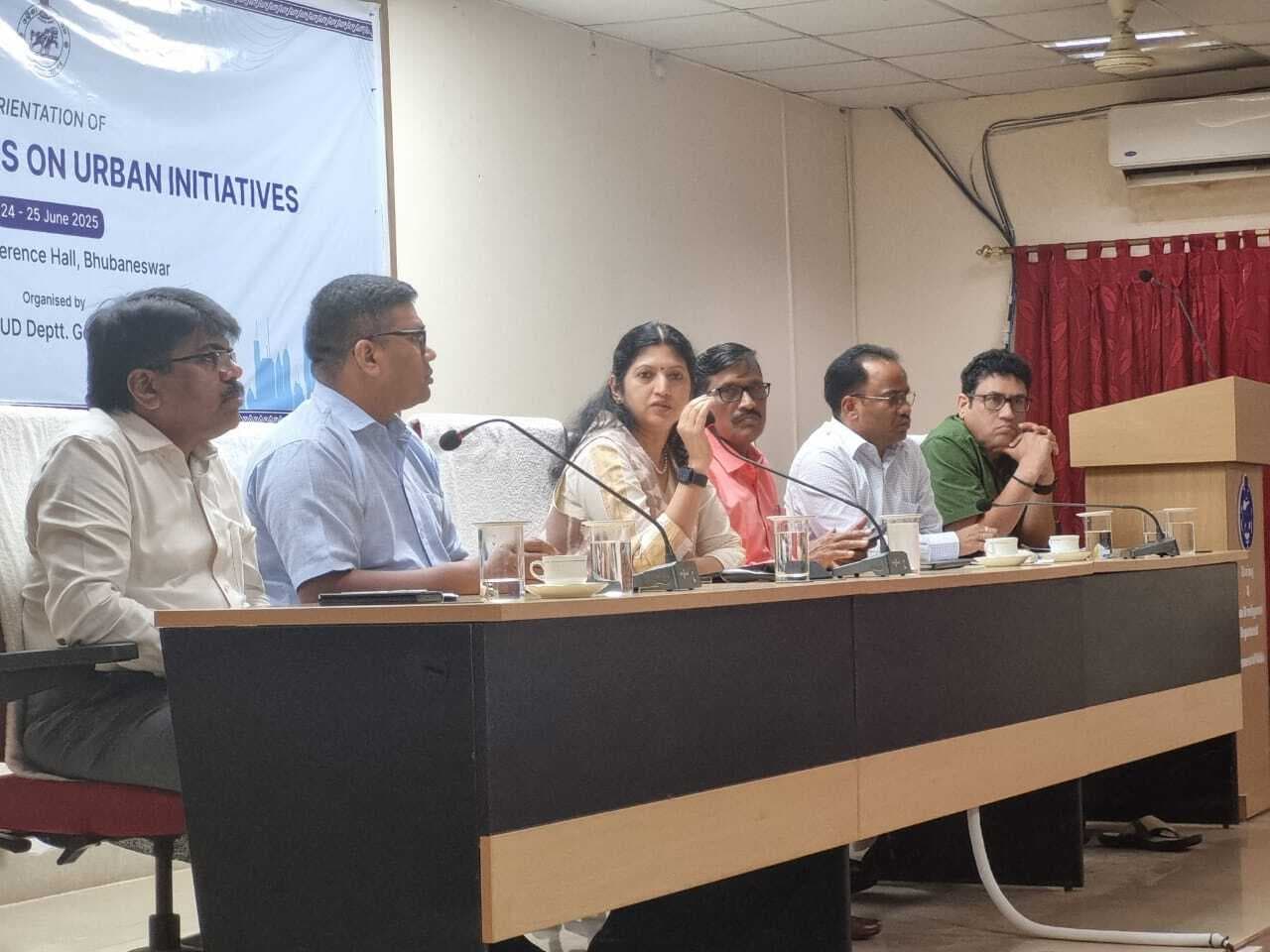 Bhubaneswar News : नवाचार को अपनायें, विकास के लिए सक्रिय पहल करें : उषा पाढी