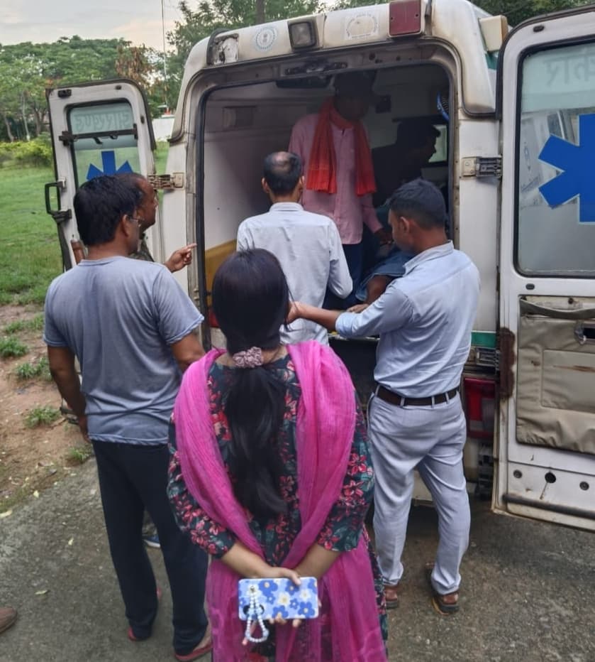 Giridih News: अनियंत्रित होकर पलटा बराती वाहन, आधा दर्जन घायल