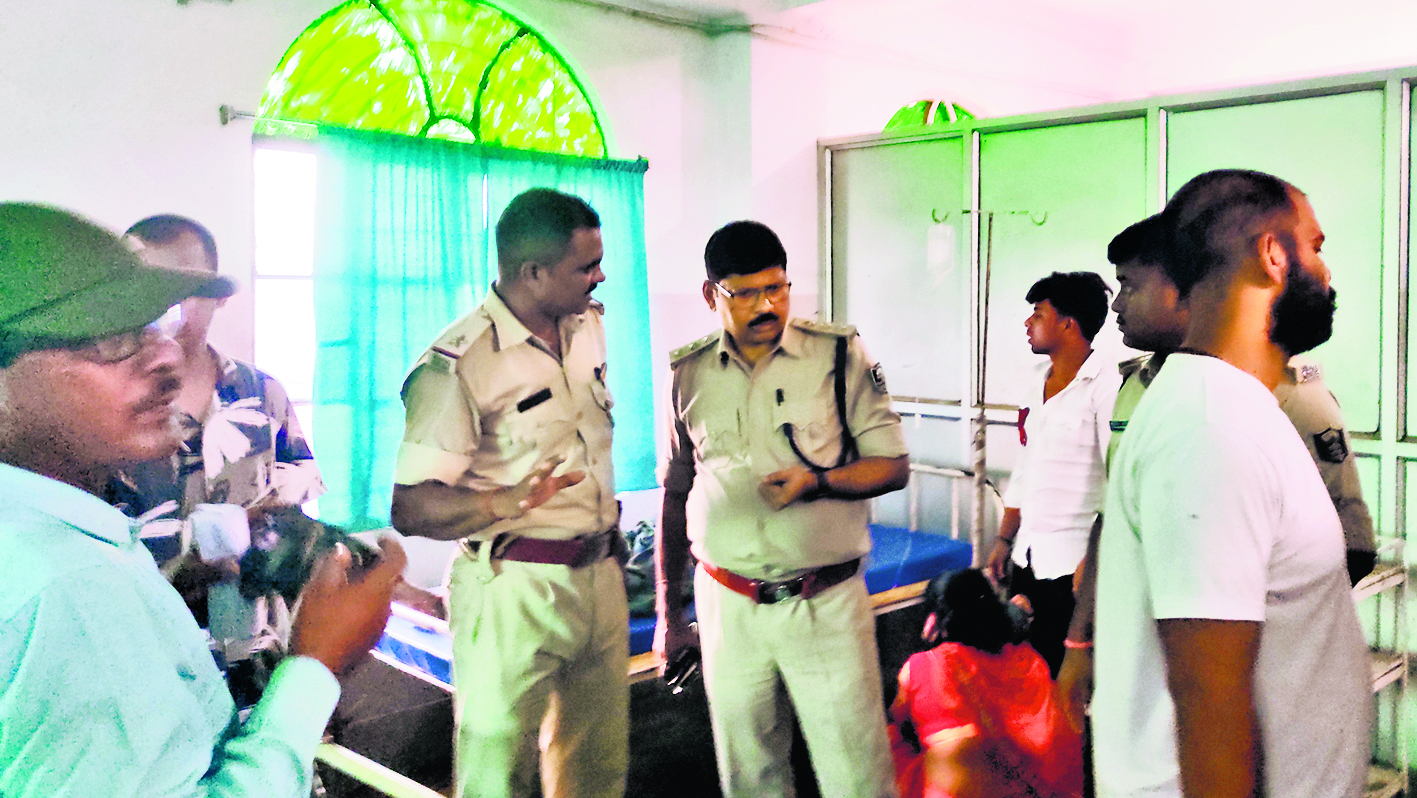 Saran News : बाइक सवार अपराधियों ने बिजली मिस्त्री को मारी गोली, जख्मी
