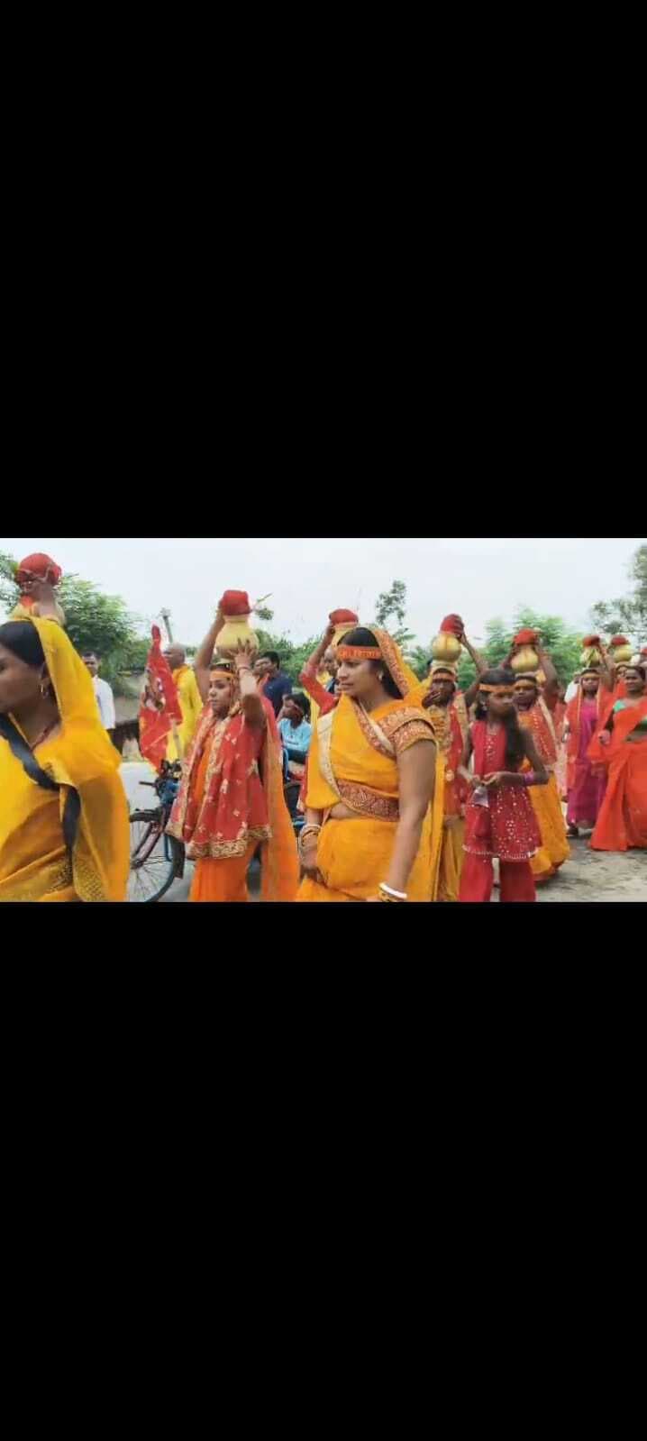 रामधुनी यज्ञ को लेकर निकाली गयी कलश यात्रा