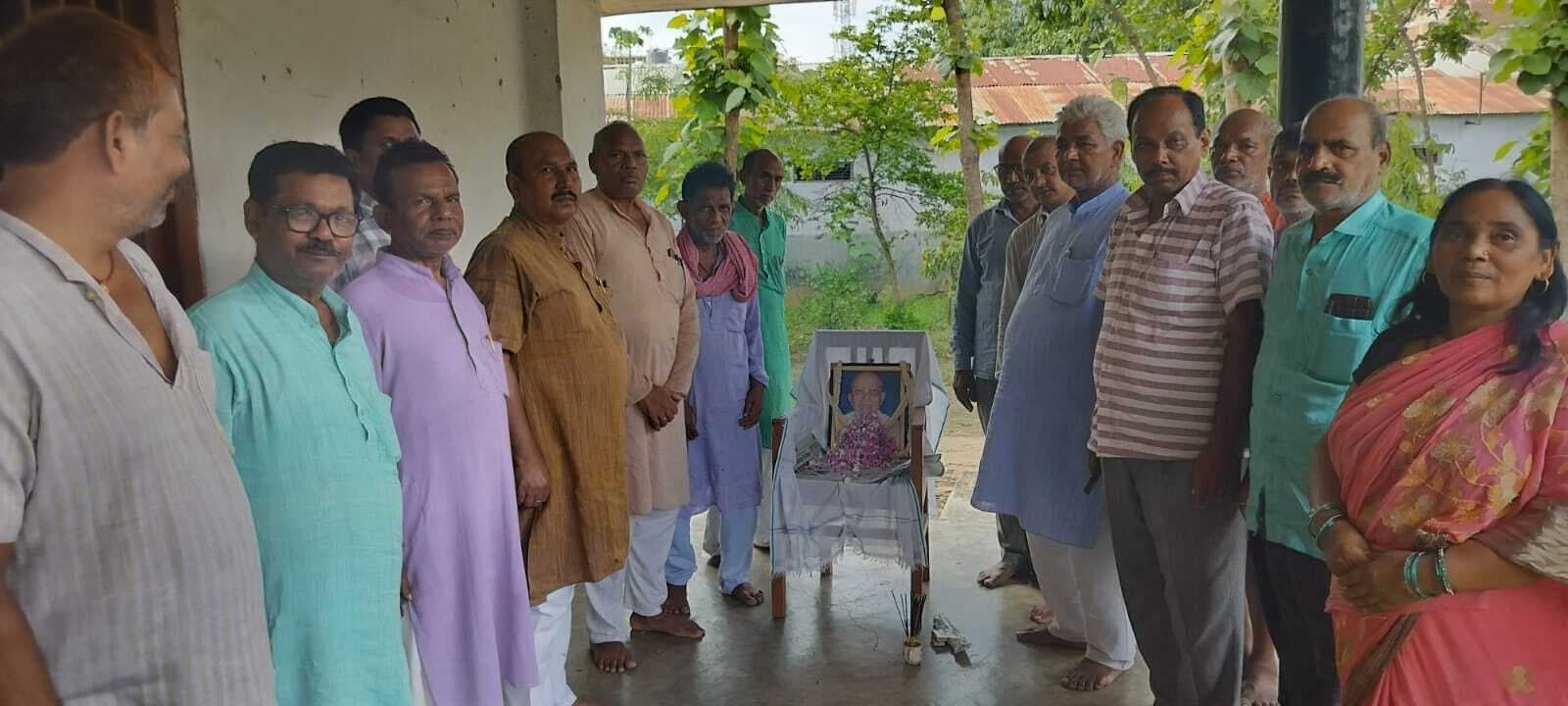 खादी रत्न त्रिपुरारी शरण की मनायी गयी पुण्यतिथि