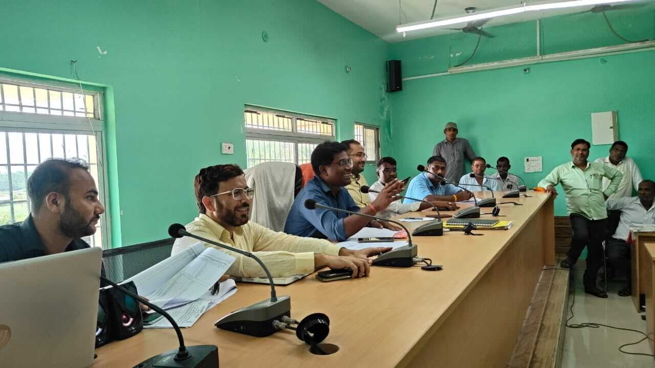 मतदाता सूची पुनरीक्षण कार्य को लेकर बीएलओ को दिया गया प्रशिक्षण