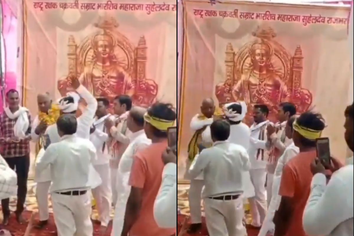 तारीफ में पढ़े कसीदे, पहनाई माला, फिर नेता जी को जड़ दिया जोरदार थप्पड़, देखें वीडियो