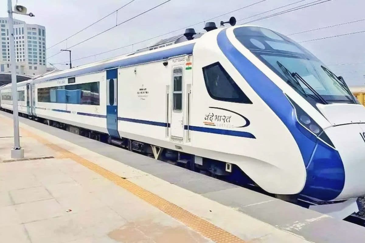 पटना-गोरखपुर वंदे भारत एक्सप्रेस का शेड्यूल फाइनल, 16 कोच के साथ जानिए किस-किस स्टेशन पर रुकेगी हाईस्पीड ट्रेन