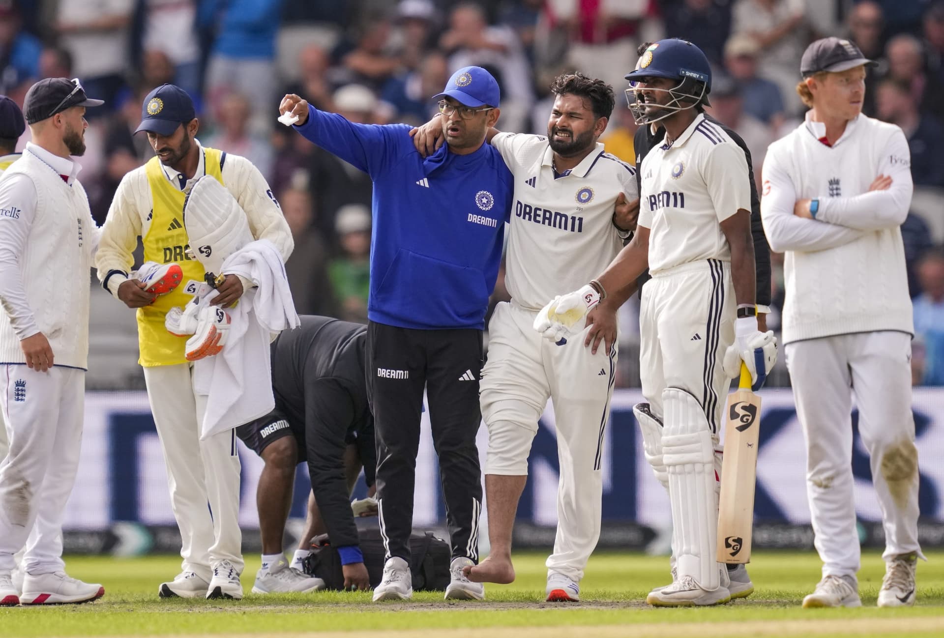 IND vs ENG: ऋषभ पंत के पैर में फ्रैक्चर, इस खिलाड़ी को मिल सकता है इंग्लैंड सीरीज में मौका