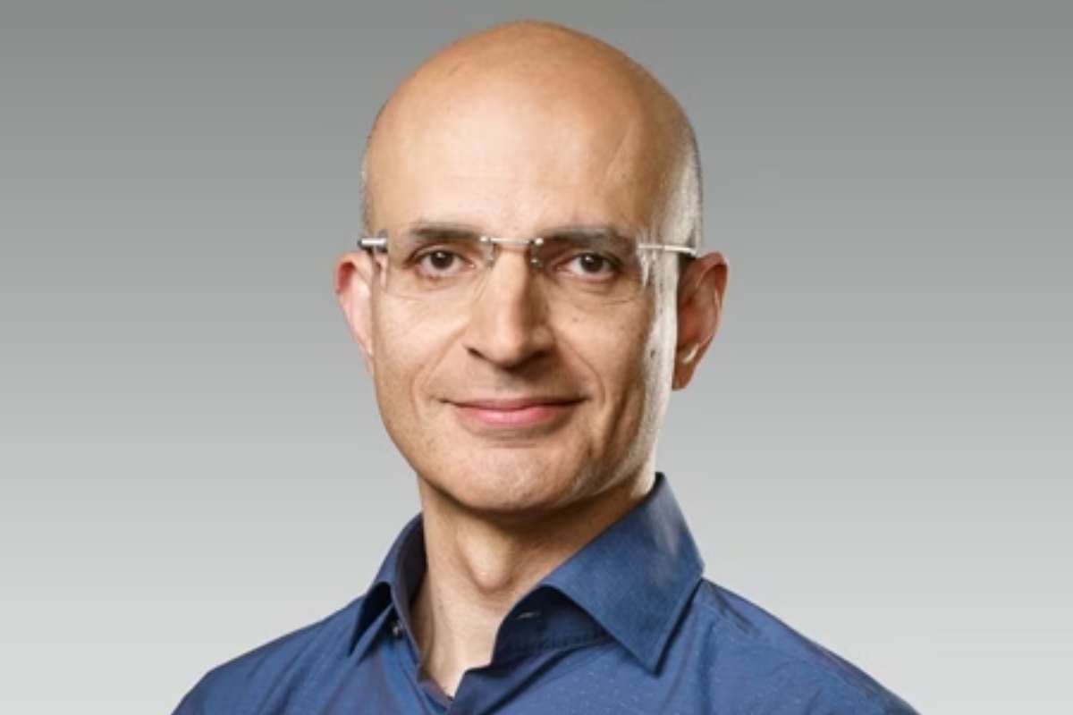एक दिन में लाखों की कमाई! जानें Apple COO सबीह खान की सैलरी कितनी है
