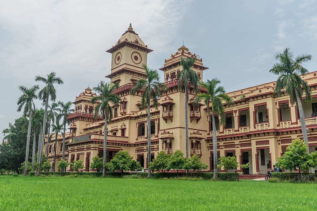 BHU CUET UG Cut Off: बीएचयू में 9200 सीटों के लिए लाखों छात्रों का रजिस्ट्रेशन, सीट अलॉटमेंट लिस्ट यहां करें चेक