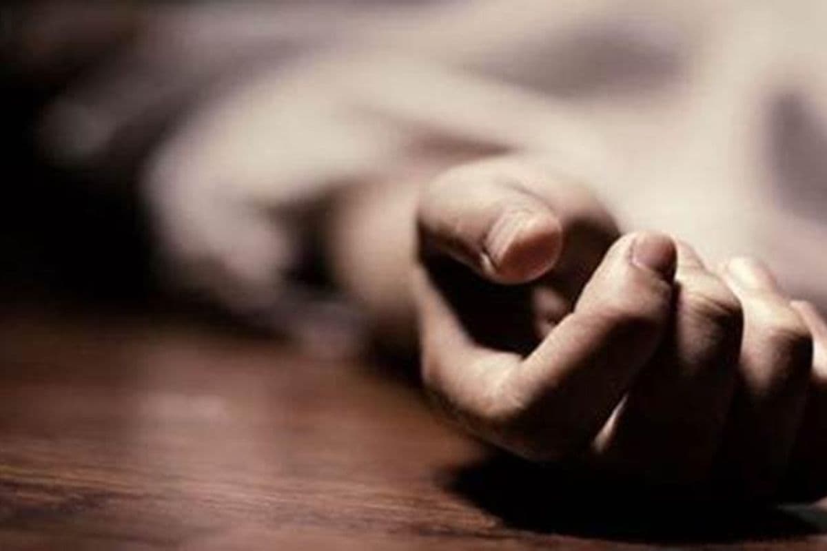 Bettiah: बगहा में दर्दनाक घटना, पूर्व मुखिया ने पत्नी को मारी गोली या थी प्राकृतिक मौत! जांच जारी