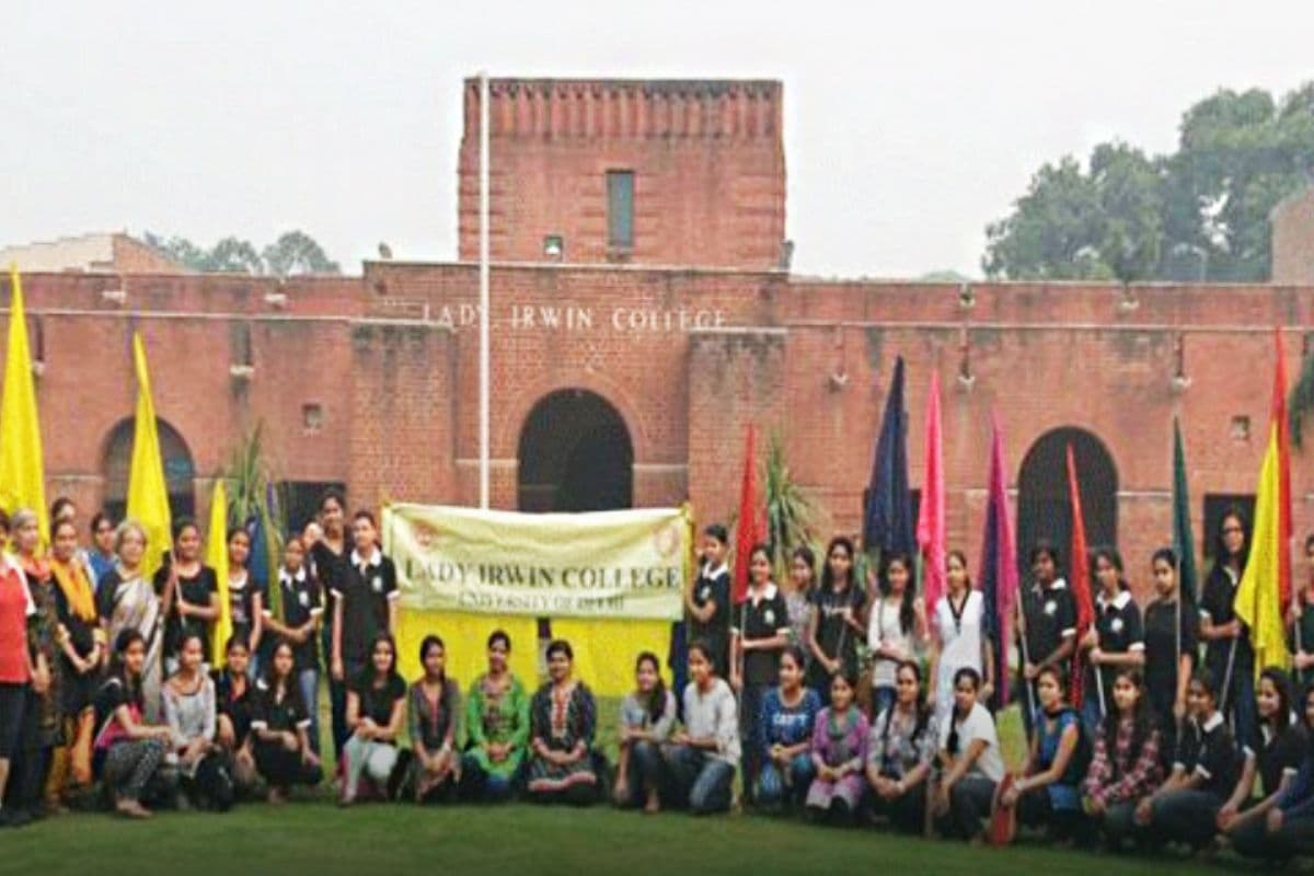 DU के Lady Irwin College में Admission कैसे लें? ऐसी रहती है CUTOFF