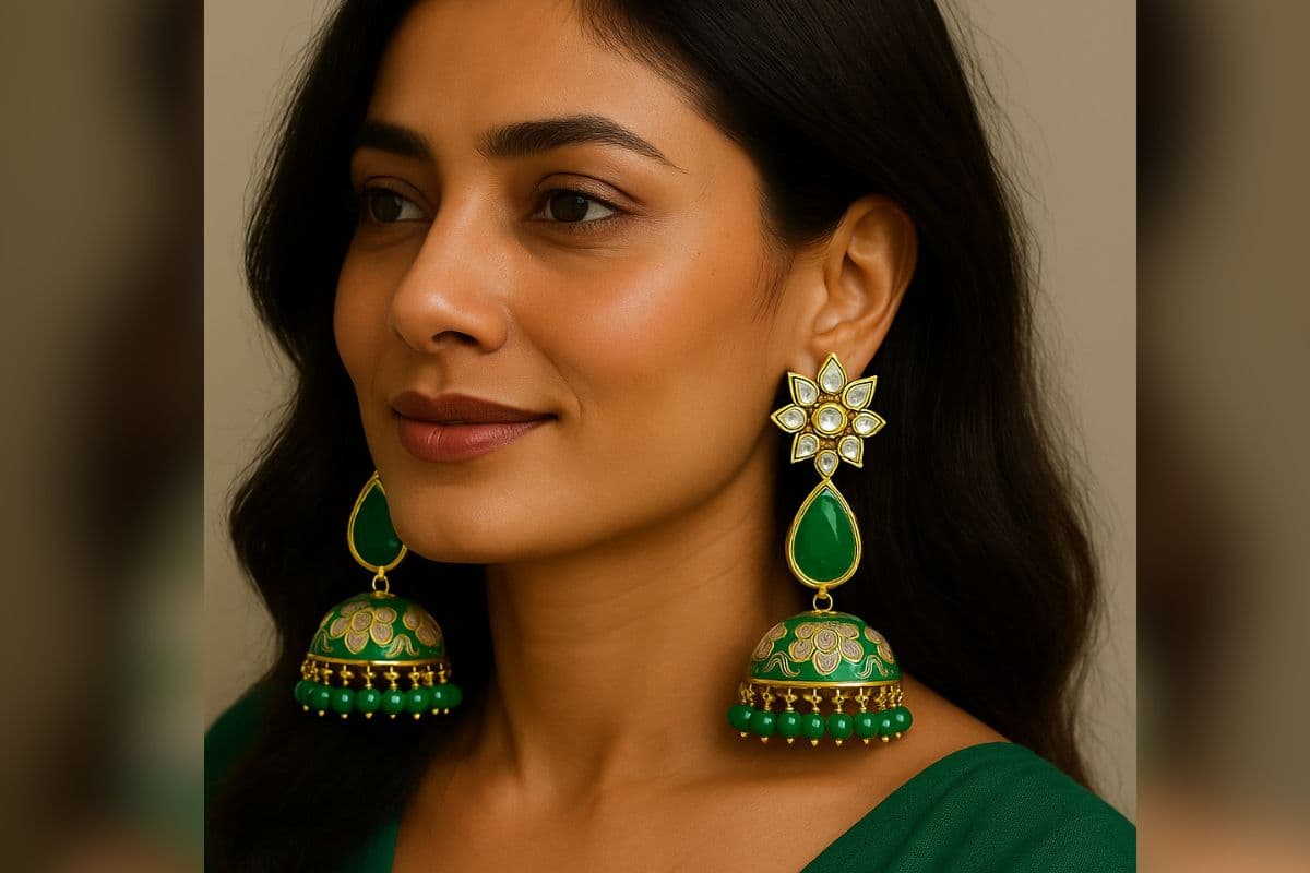 Earrings For Sawan: सावन लुक को बनाएं खास, इन ग्रीन कलर इयररिंग्स से दिखें स्टाइलिश