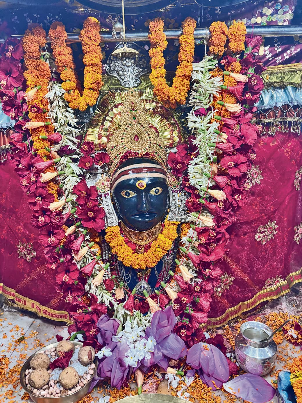 Gopalganj News : गुप्त नवरात्र में साधकों ने मां त्रिपुर भैरवी का किया अनुष्ठान, भक्तों ने किये दर्शन