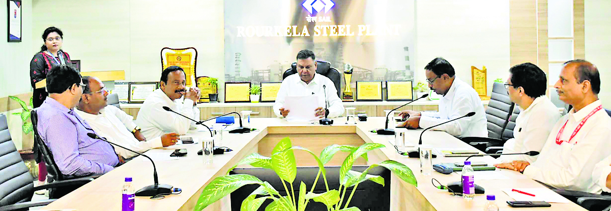 Rourkela News : आरएसपी के नवनियुक्त कार्यपालकों को सौंपा पदोन्नति आदेश