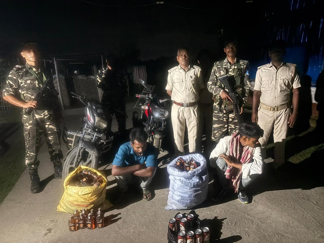 60 लीटर शरा के साथ दो तस्कर गिरफ्तार