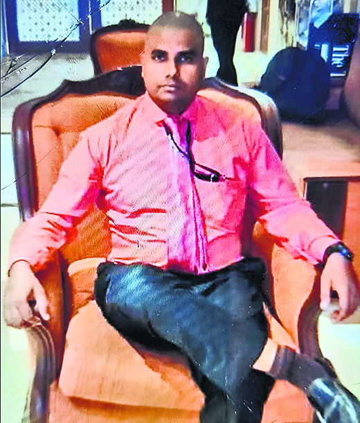 Gopalganj News : कैथवलिया में घर से निकला एमआर लापता, मंगलपुर गंडक नदी पुल पर मिली बाइक