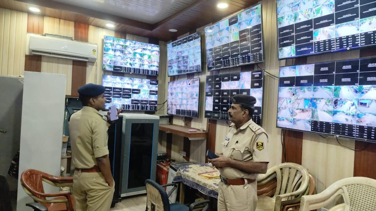एसपी ने पुलिस नियंत्रण कक्ष का किया निरीक्षण