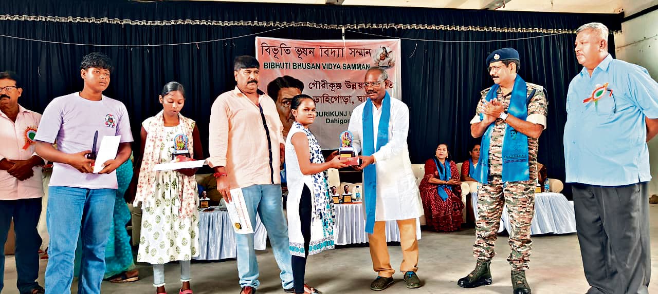 East Singhbhum News :  मेहनत, धैर्य और विश्वास ही सफलता की कुंजी: डॉ बलमुचू