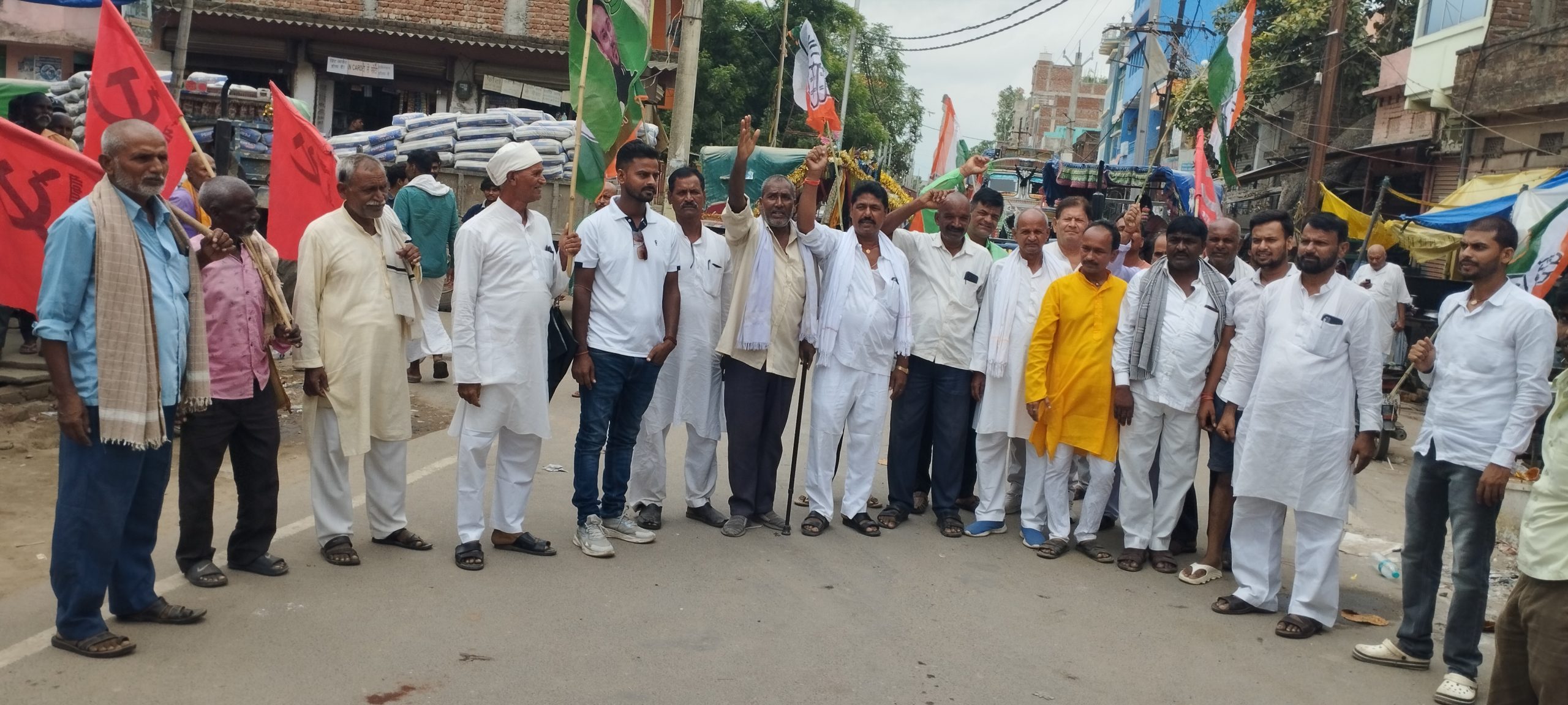 वारिसलीगंज में बंद का मिला-जुला रहा असर