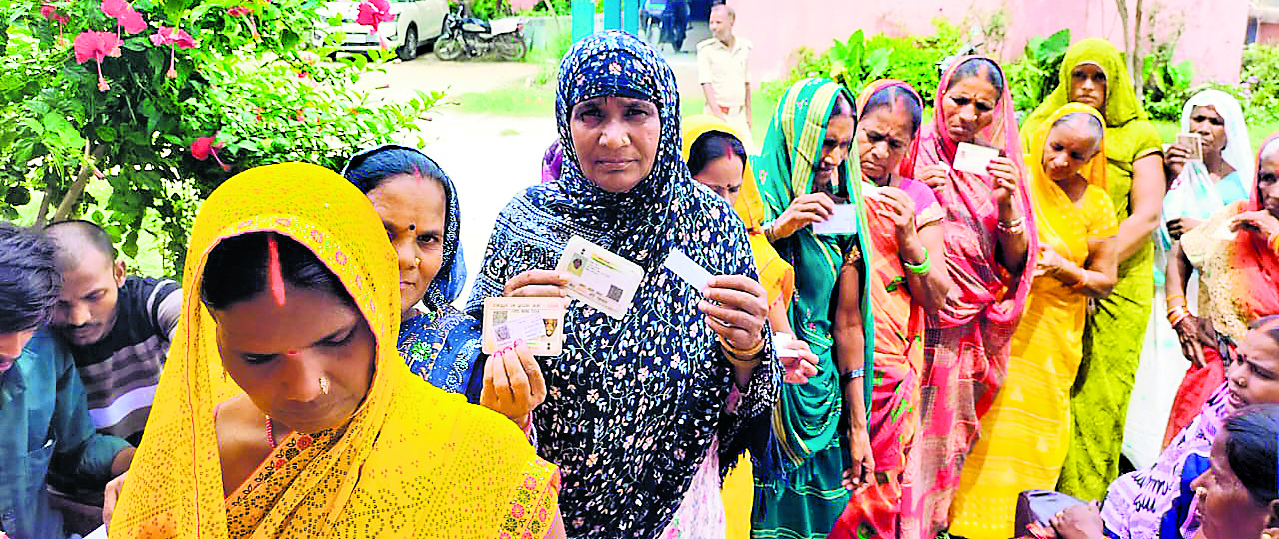 Gopalganj News : गोपालपुर पंचायत में सबसे अधिक 58% हुआ मतदान, मतगणना कल