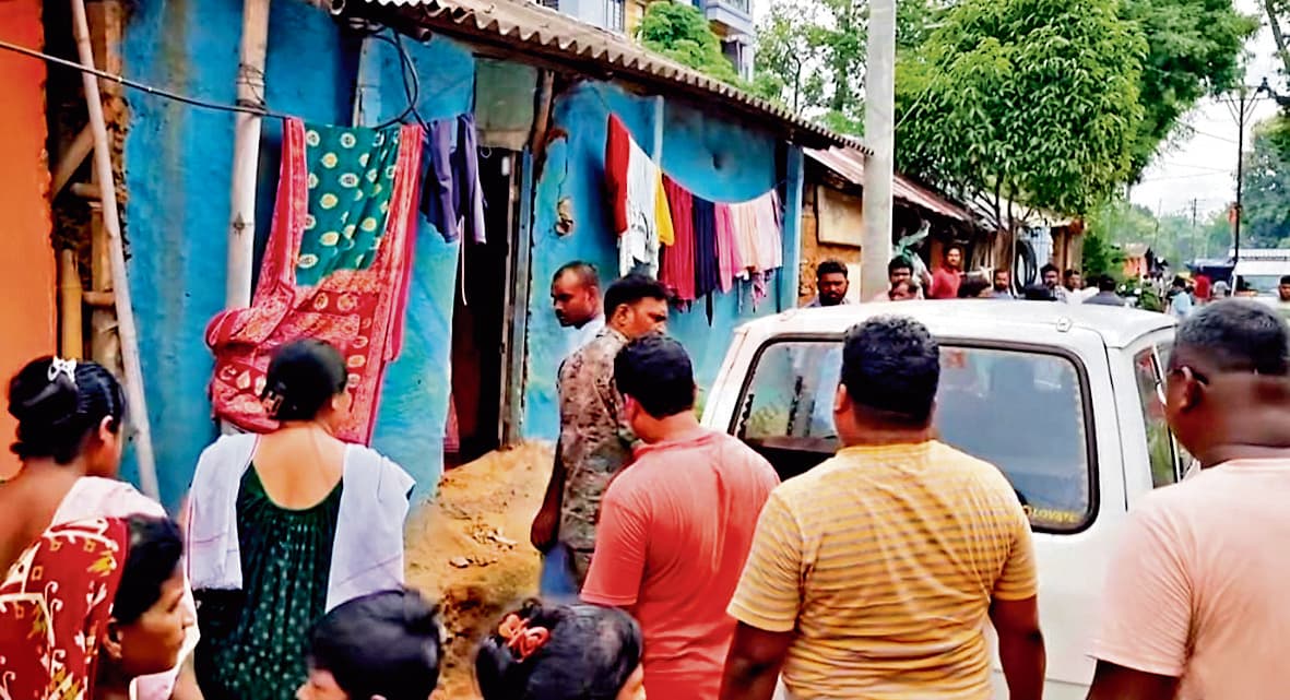 East Singhbhum News : मां से झगड़ा के बाद बेटी ने फांसी लगायी