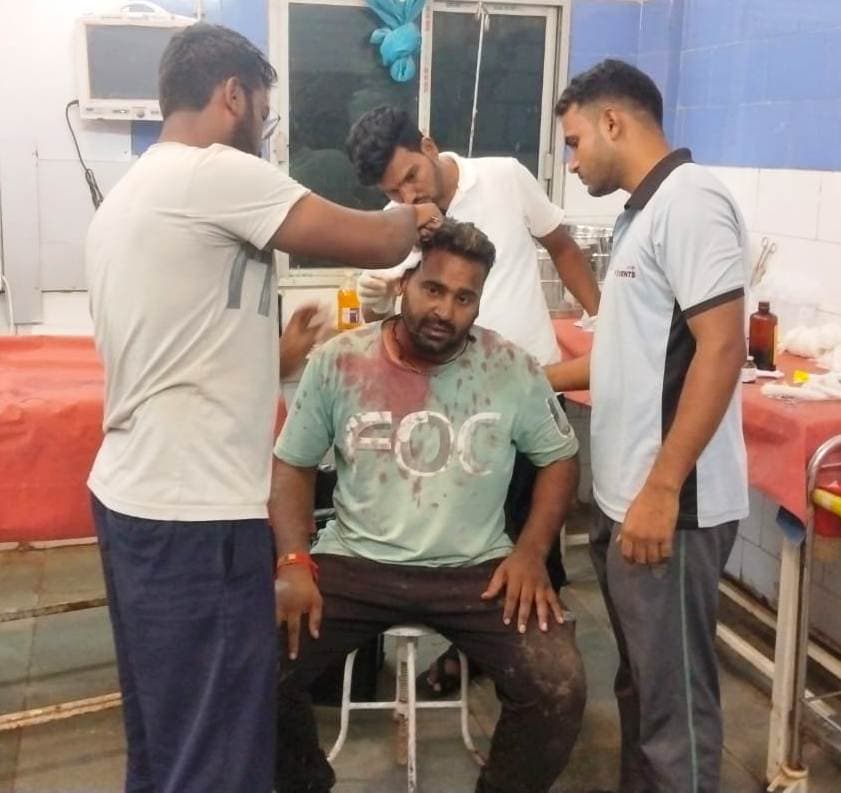 शिवगंज से लौट रहे व्यवसायी व उसके दोस्त पर हमला, अस्पताल में भर्ती