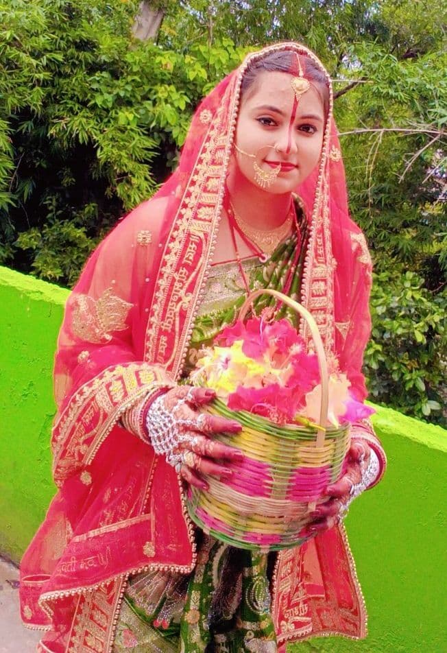 मधुश्रावणी पूजा में गीतों से गुलजार हुआ गली मोहल्ला