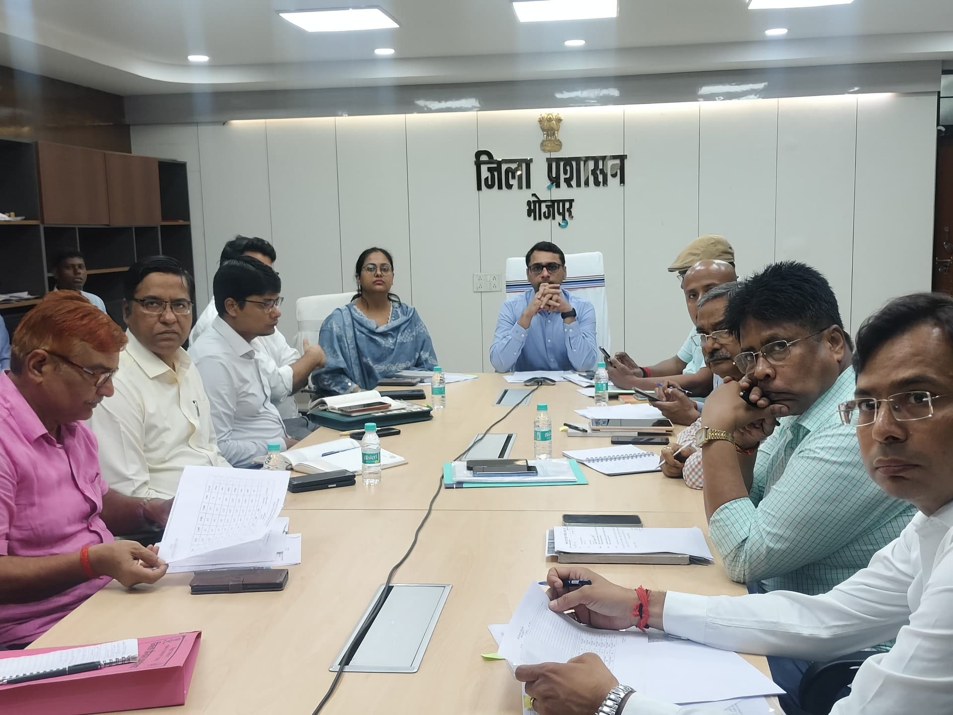 बाढ़ जैसी आपदा की स्थिति में किसी भी स्तर कीर लापरवाही बर्दाश्त नहीं : डीएम