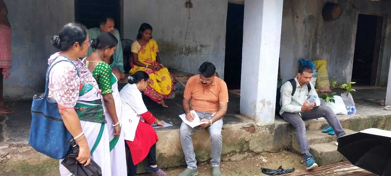 East Singhbhum News : घाटशिला के पांच टोला में डायरिया के 65 मरीज मिले, पानी का लिया सैंपल