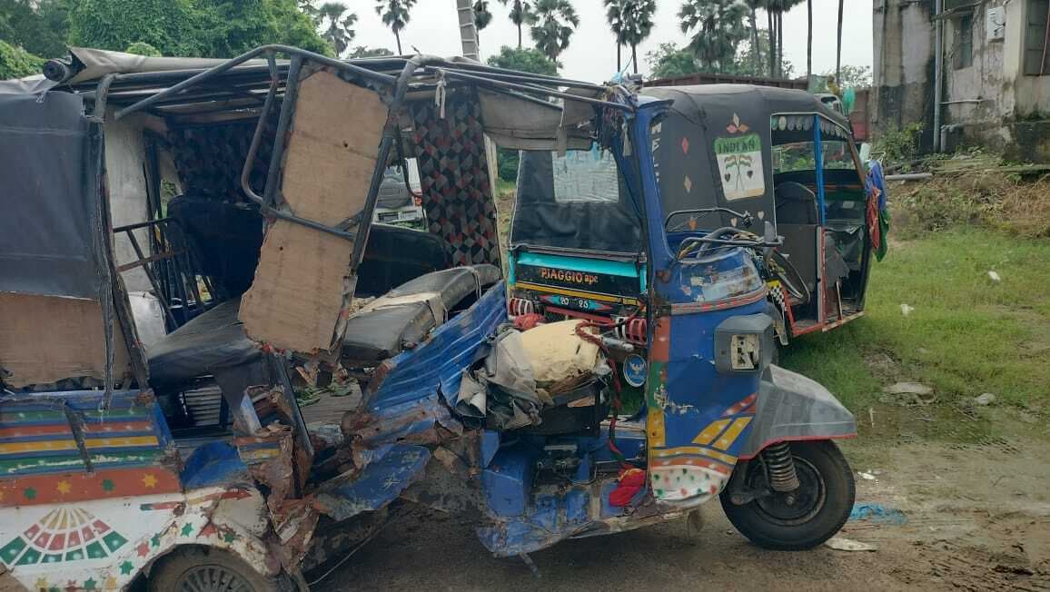 सड़क दुर्घटना में मौत के बाद मोनू के घर में मचा कोहराम
