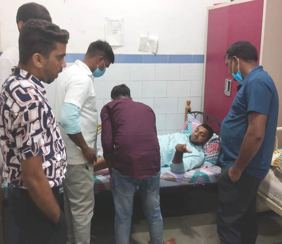 दुर्घटना में सदर अस्पताल के डॉक्टर घायल