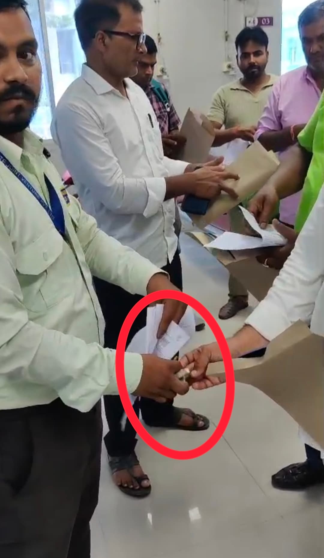 सदर अस्पताल में मेडिकल फिटनेस के एवज में नवनियुक्त प्रधानाध्यापकों से हो रही रुपये की वसूली