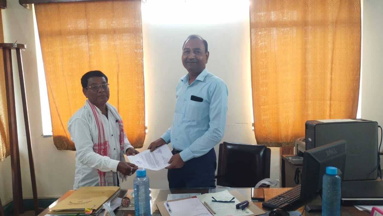 East Singhbhum News : आदिम जनजाति के युवाओं को सुरदा में रोजगार की मांग